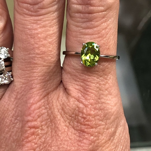 Genuine 1 Carat Peridot Oval Solitaire ~August Birthstone Ring ~ Dainty Wedding - Picture 15 of 16